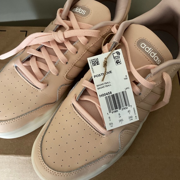 Adidas Postmove Sneakers in Blush - Picture 4 of 5